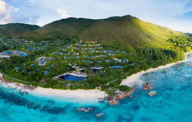 RAFFLES SEYCHELLES — фото 2, Coral Travel