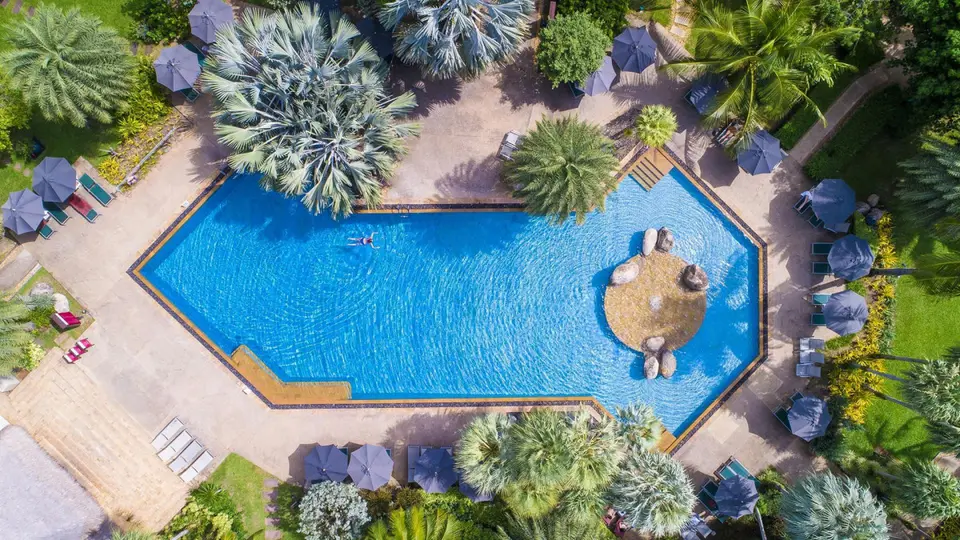 PARADOX RESORT PHUKET (EX. MOVENPICK RESORT & SPA KARON BEACH) — фото 5, Coral Travel
