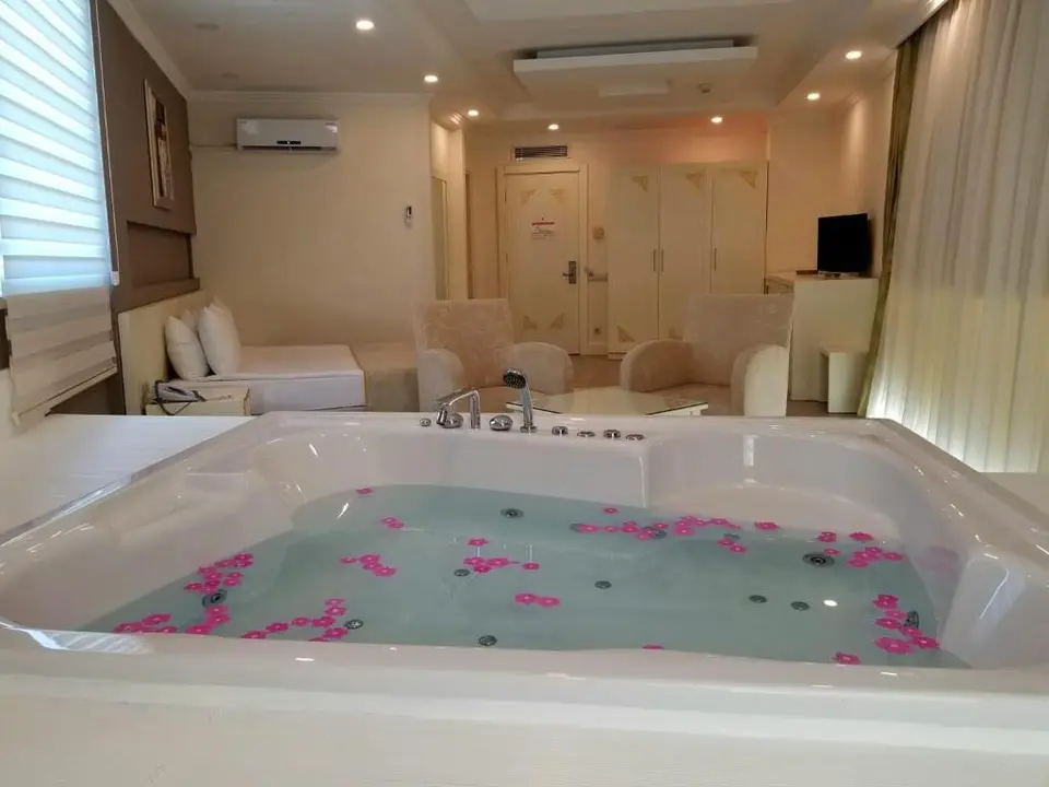 CRYSTAL ADMIRAL AQUA COLLECTION (EX. CRYSTAL ADMIRAL RESORT SUITES & SPA) — фото 3, Coral Travel