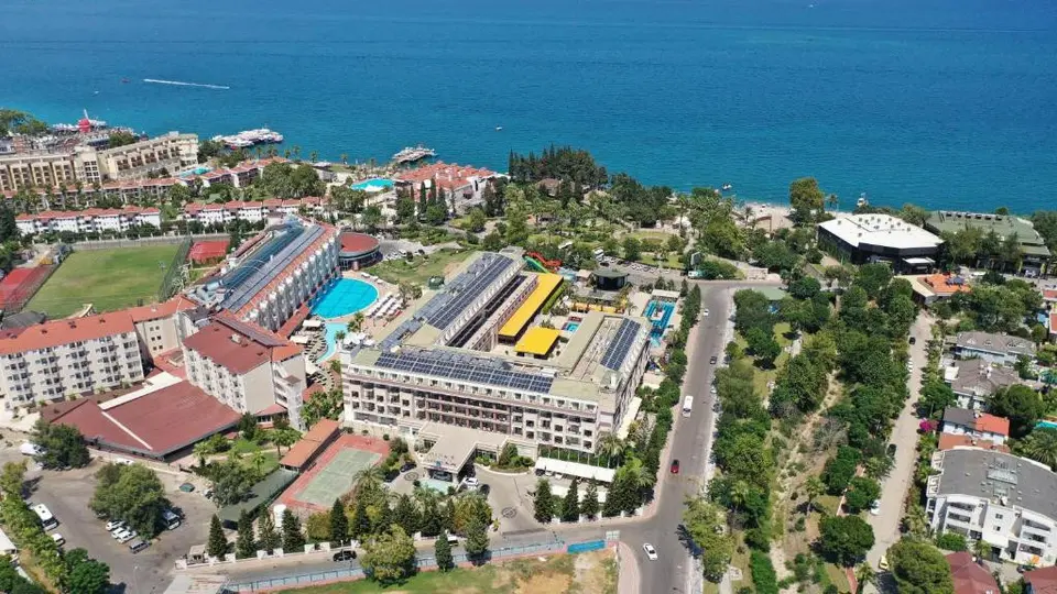 CRYSTAL DE LUXE COMFORT COLLECTION (EX. CRYSTAL DE LUXE RESORT & SPA) — фото 1, Coral Travel