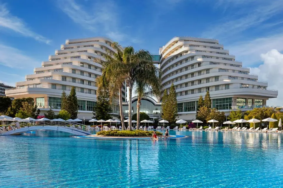 MIRACLE RESORT — фото 1, Coral Travel
