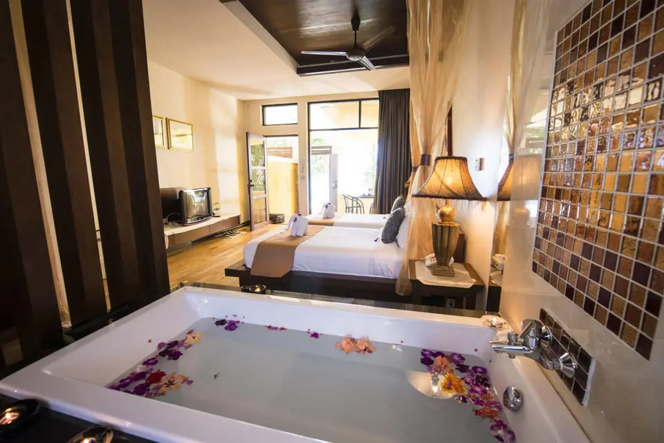KOH CHANG CLIFF BEACH RESORT — фото 11, Coral Travel