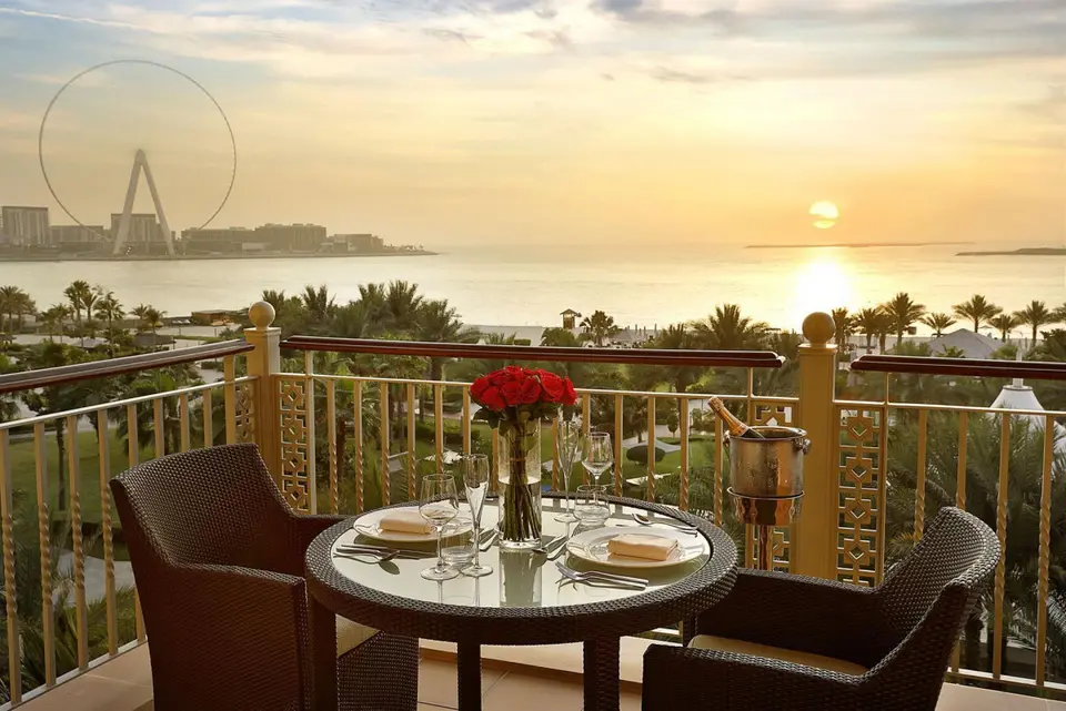 THE RITZ CARLTON DUBAI — фото 8, Coral Travel