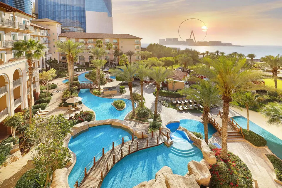 THE RITZ CARLTON DUBAI — фото 1, Coral Travel