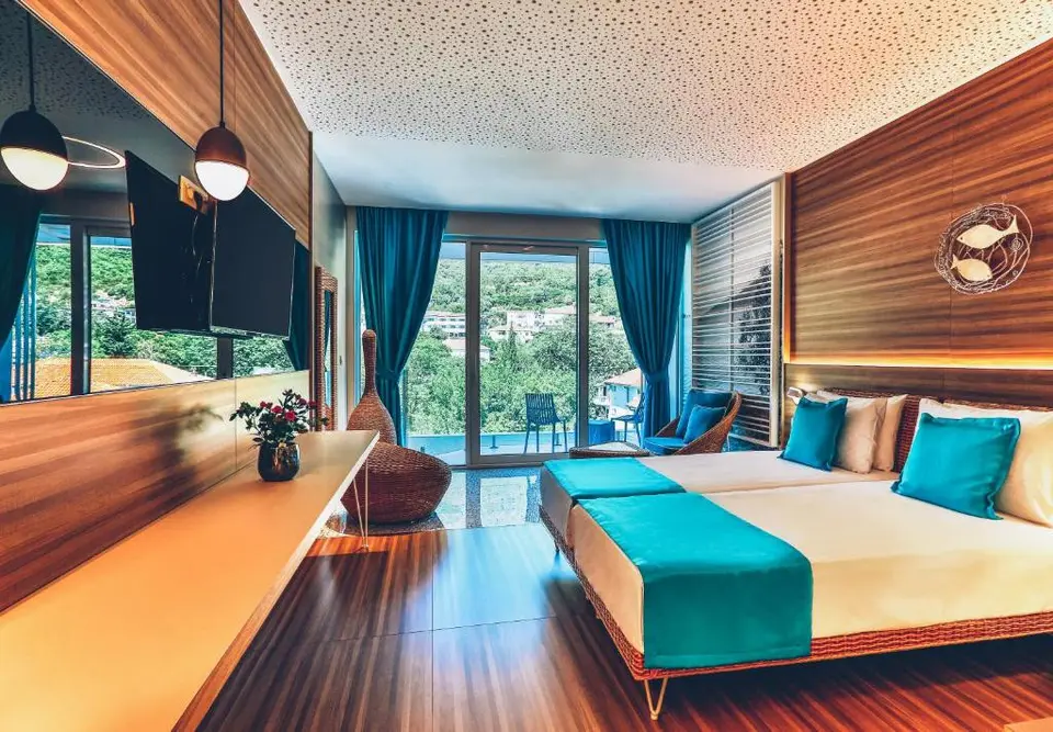 CARINE HOTEL KUMBOR (EX. IBEROSTAR SELECTION KUMBOR) — фото 2, Coral Travel