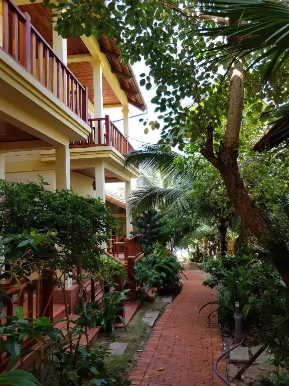 FREE BEACH RESORT — фото 8, Coral Travel
