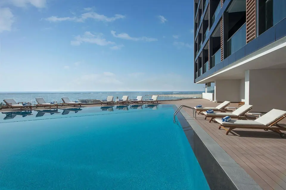 WYNDHAM GARDEN AJMAN CORNICHE — фото 1, Coral Travel