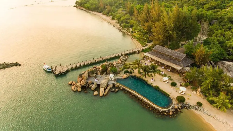 L'ALYA NINH VAN BAY (EX. L'ALYANA NINH VAN BAY) — фото 1, Coral Travel
