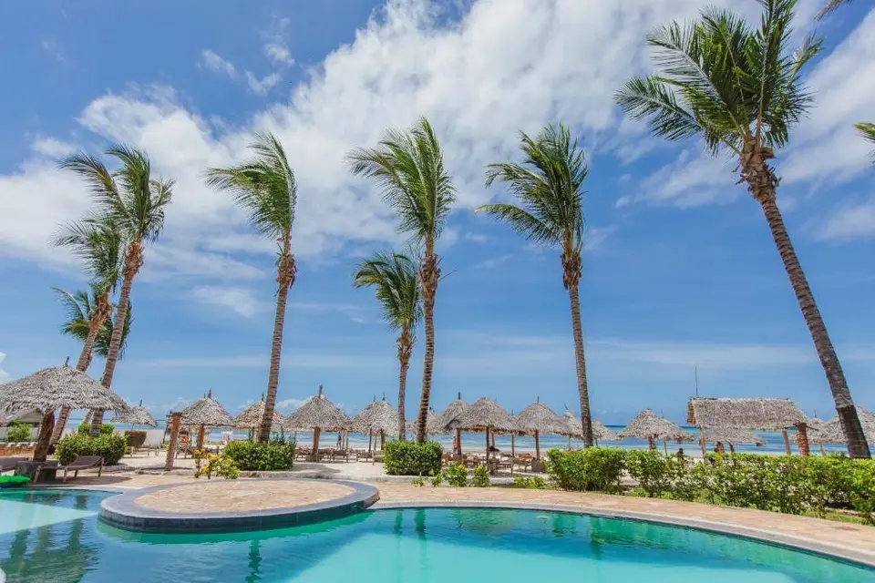AHG WARIDI BEACH RESORT & SPA — фото 10, Coral Travel