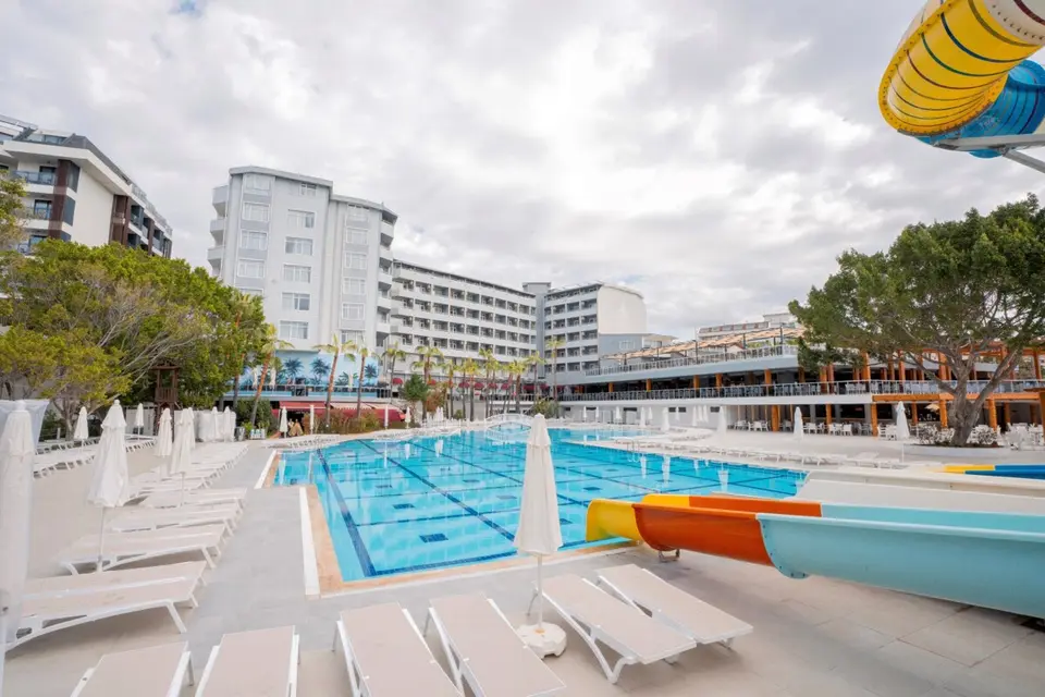 MIRA MERIDIA BEACH RESORT — коллекция Coral Travel