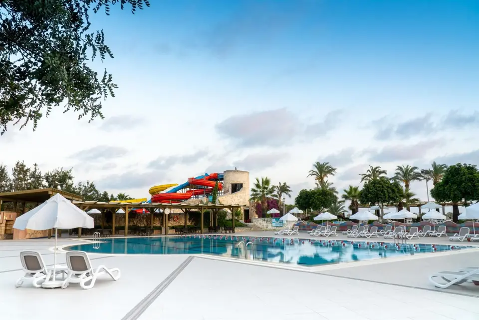 BLUE WATERS CLUB & RESORT — фото 11, Coral Travel
