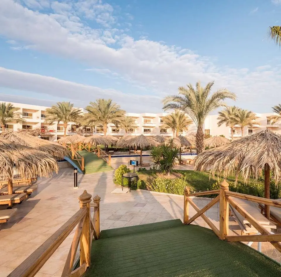 LONG BEACH RESORT HURGHADA (EX. HILTON) — фото 1, Coral Travel