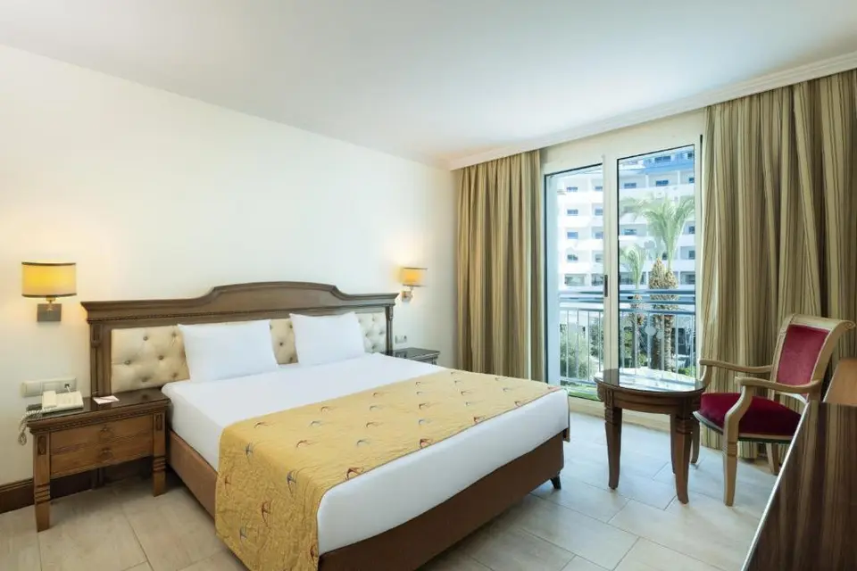 CRYSTAL ADMIRAL AQUA COLLECTION (EX. CRYSTAL ADMIRAL RESORT SUITES & SPA) — фото 2, Coral Travel