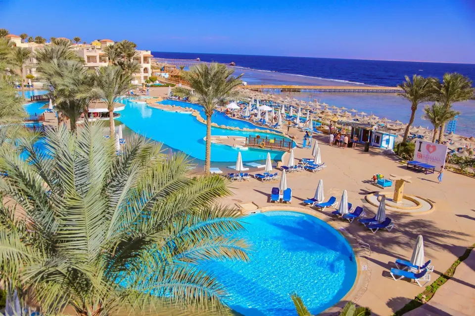 REHANA ROYAL BEACH RESORT AQUA PARK & SPA — фото 1, Coral Travel