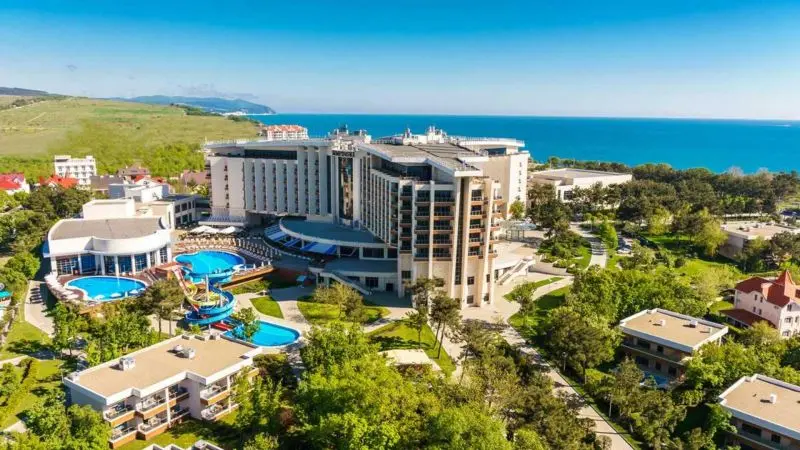 МЕТРОПОЛЬ ГРАНД ОТЕЛЬ ГЕЛЕНДЖИК — коллекция Coral Travel