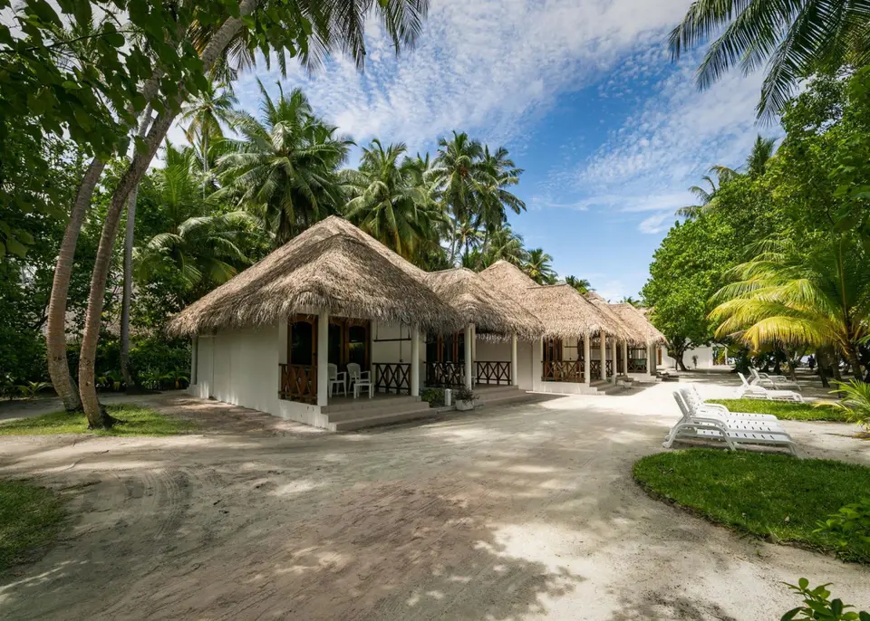 FIHALHOHI MALDIVES (EX. FIHALHOHI ISLAND RESORT) — фото 1, Coral Travel