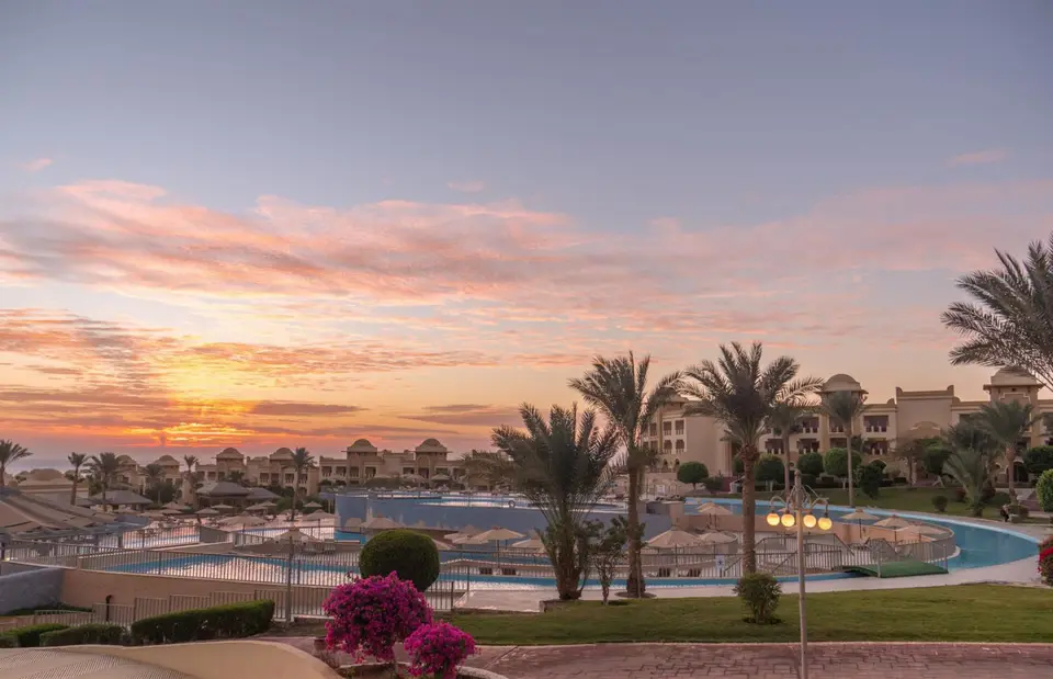 SERENITY ALPHA BEACH (EX. SERENITY MAKADI BEACH) — фото 2, Coral Travel