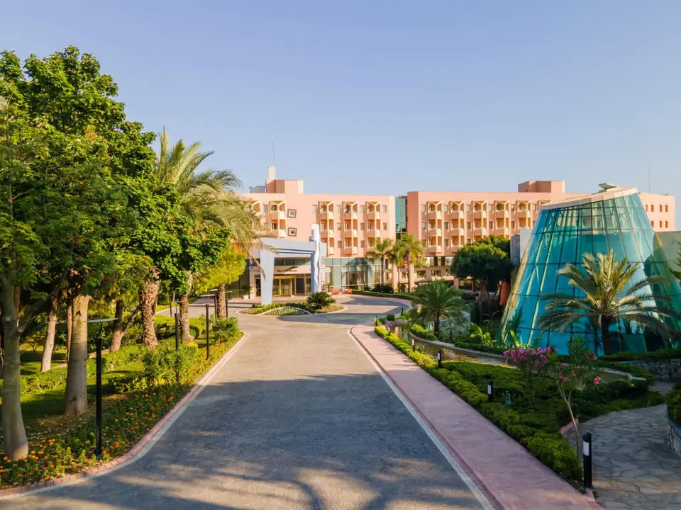 BLUE WATERS CLUB & RESORT — коллекция Coral Travel