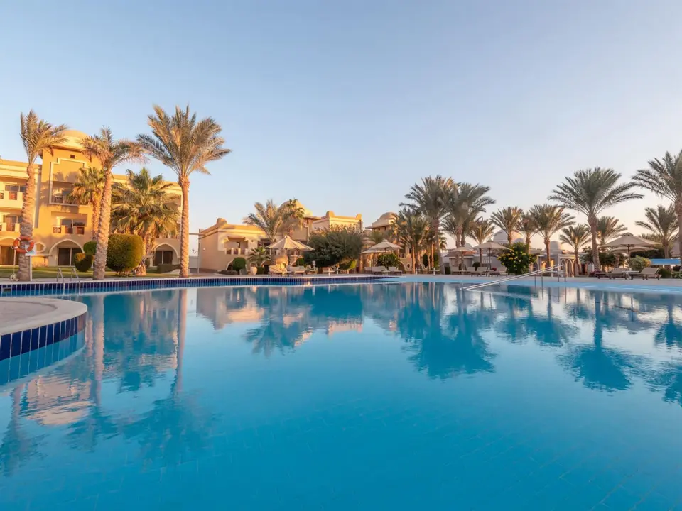 SERENITY ALPHA BEACH (EX. SERENITY MAKADI BEACH) — фото 4, Coral Travel